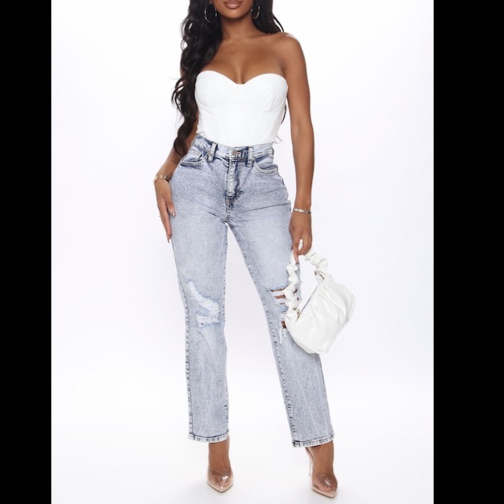 STRAIGHT LEG JEANS 👖